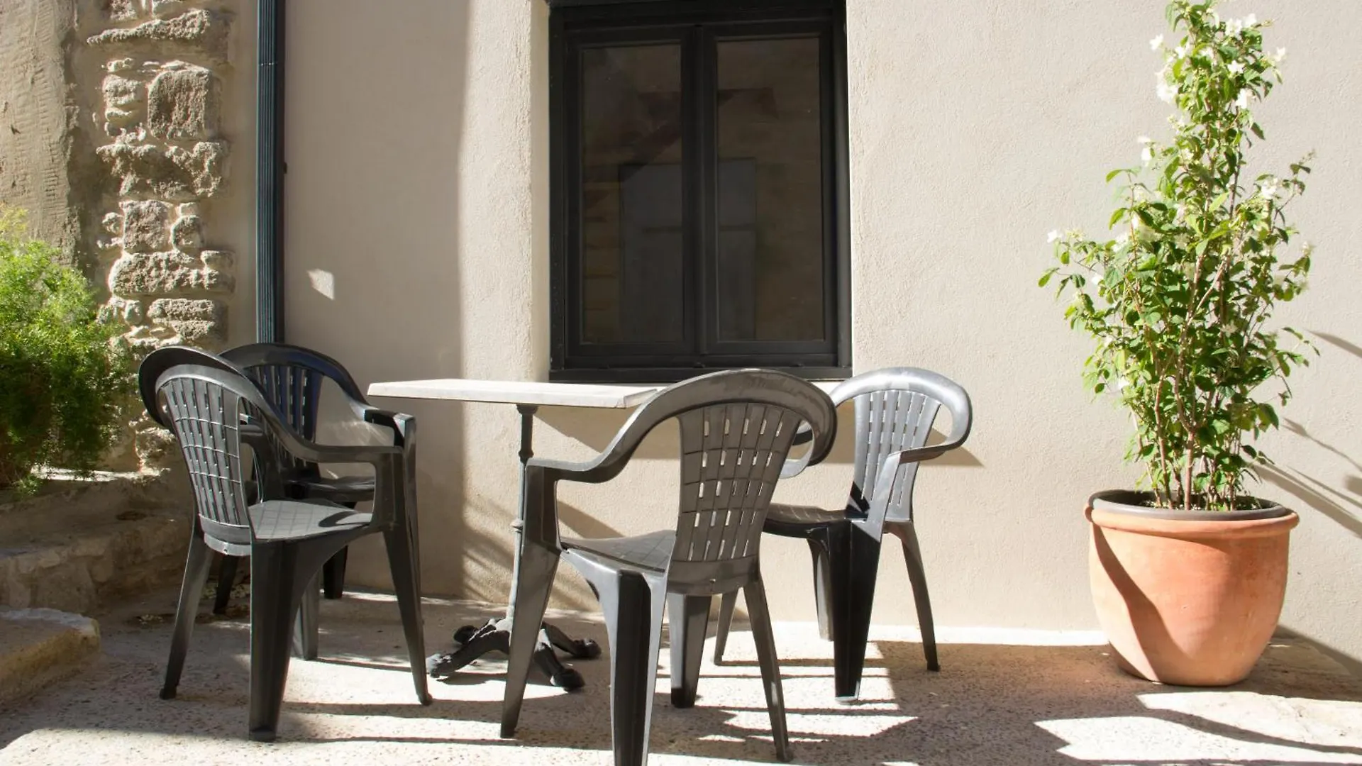 Les Trois Gites Robion en Luberon Holiday home