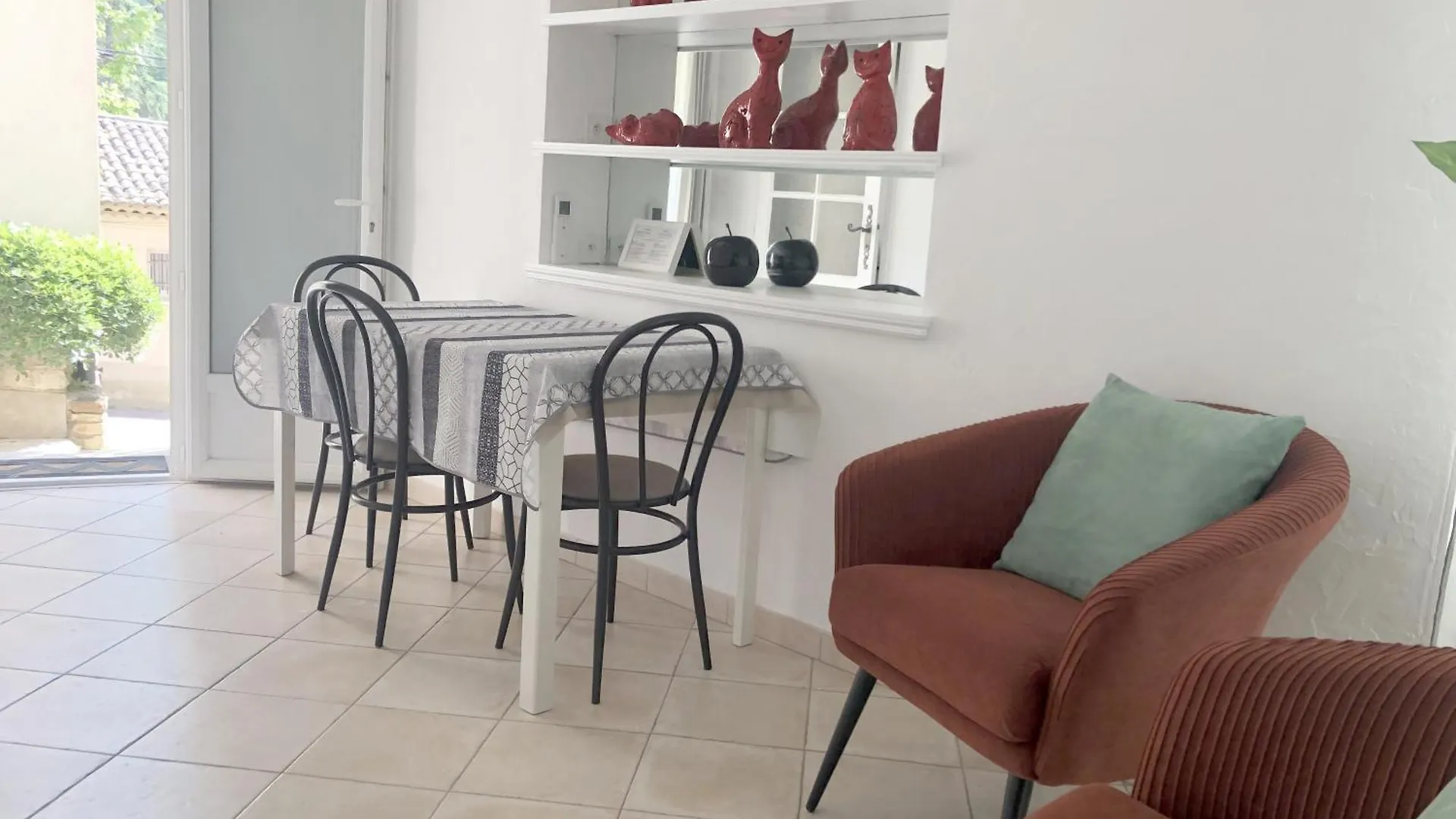 Les Trois Gites Robion en Luberon Holiday home